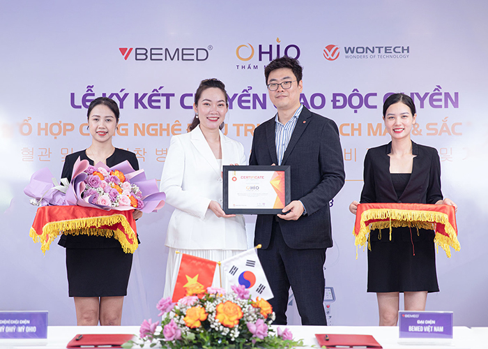 Thẩm mỹ OHIO tiếp nhận chuyển giao tổ hợp công nghệ điều trị mao mạch máu và sắc tố da từ Hàn Quốc